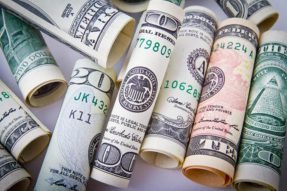 慧择宣布通过新股票回购计划，总值约达1000万美元