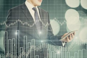 卡特彼勒第三季少赚55% 胜预期