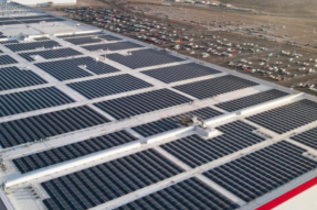 特斯拉正在扩建位于内华达州超级工厂的太阳能电池板，成为世界最大
