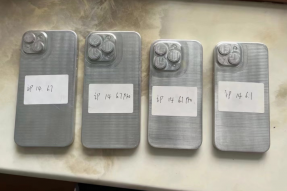 苹果iPhone14显示出更大的摄像头